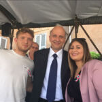 Rappresentante di Istituto con alunna della 3Q con il nuovo ministro